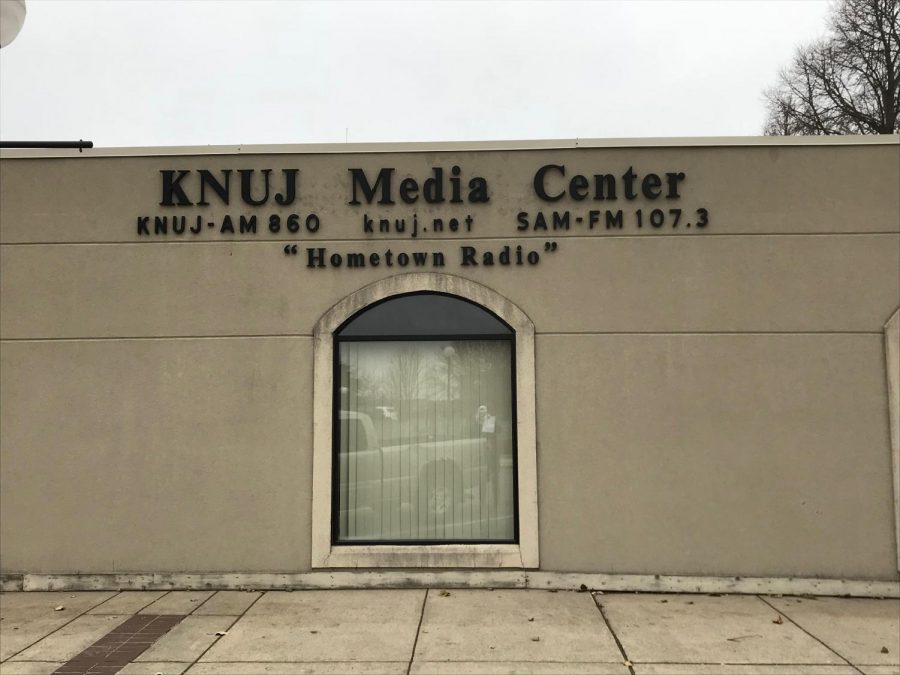 Some photo action of the Hometown Radio Station KNUJ. 