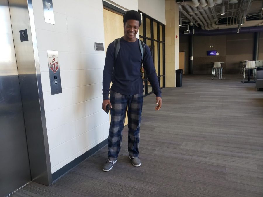 Marcarious Amoah coming back from open lunch in his PJs! 