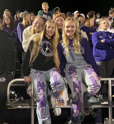 NUHS students show off Eagle pride at the annual Homecoming football game 
