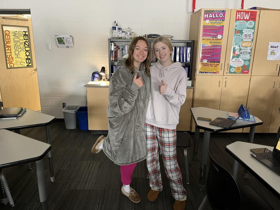 Seniors Karson Schmid and Emerson Wenninger dressed comfy for the first day of American Education Week!