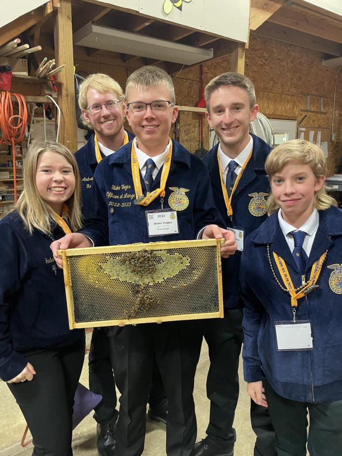 Brave enough members were fortunate enough to hold a honey comb from a live bee hive at Hunters Honey Bee Farm in Martinsville, IN.
