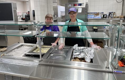 Lunch Staff are prepared and ready to serve up some lunch for the students during the busy lunch period this Monday at NUHS. These staff members work every day to bring hot and ready meals for students to enjoy every week! Junior student, Nate Firle said Let em Cook, when asked what he thought about our lunch staff at NUHS. They sure did cook up a great meal on Monday of some crispy chicken tenders for students to enjoy, give them thanks next time you go through the line!