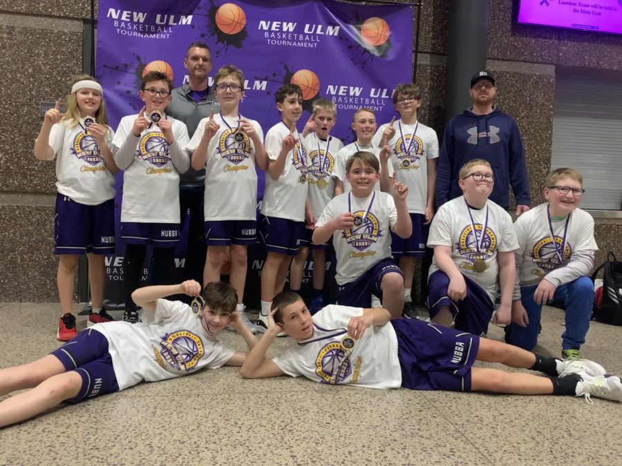 New Ulm Middle School soars over Saints for gold