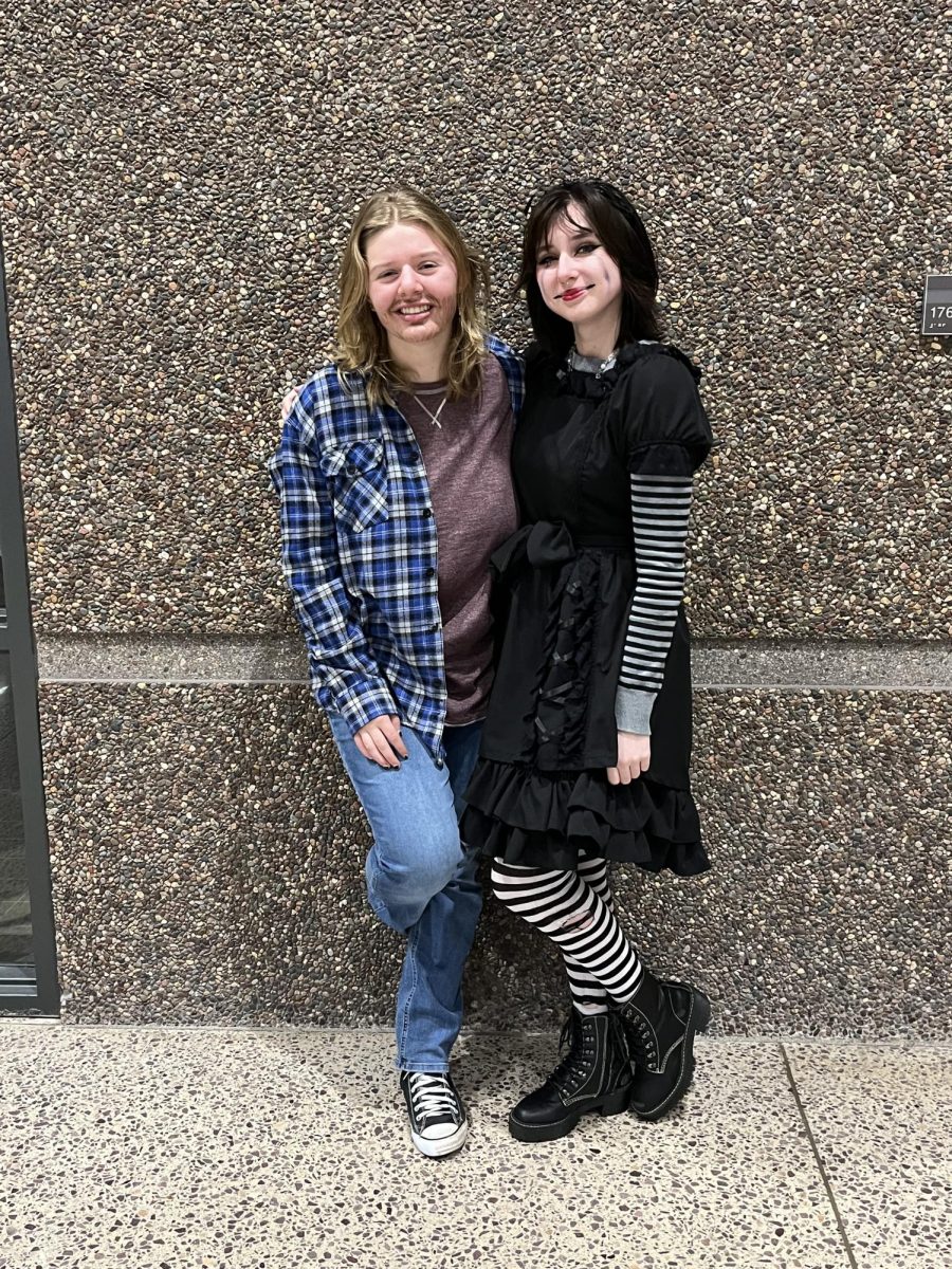 Seniors Sophia Furth (left) and Elsie Munson pose for a photo in their costumes! Furth is Kurt Cobain and Munson is The Puppet from Five Nights and Freddys. 
