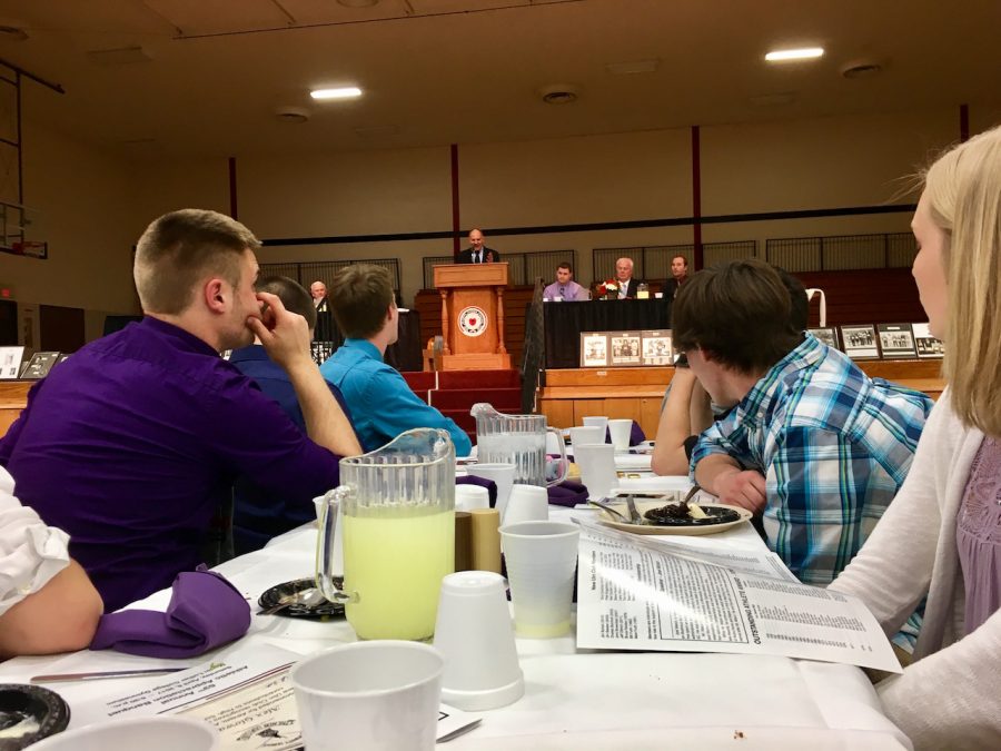 Former Gopher's AD Joel Maturi speaks to senior letter winners at the annual New Ulm Club banquet at Martin Luther College