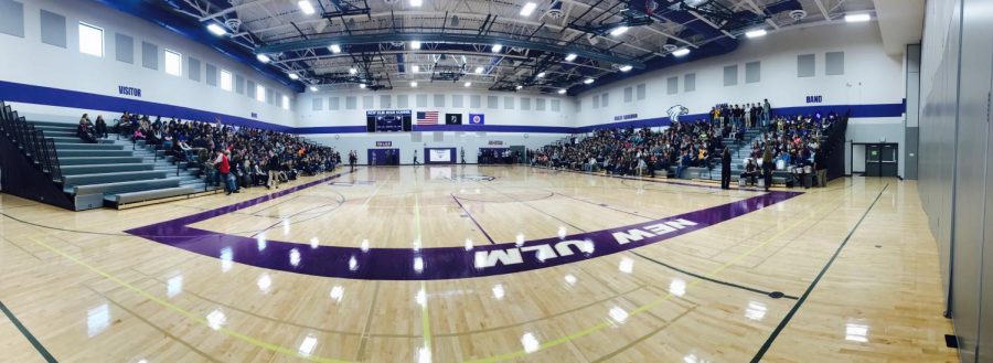 OFF TO STATE Students gathered in the gymnasium to recognize winter sports and to see the girls' hockey team off to State