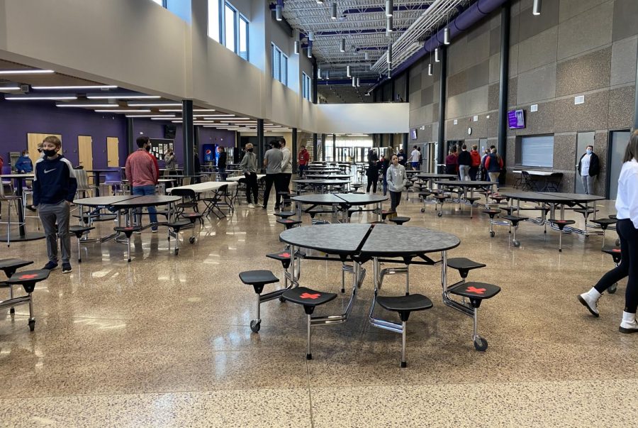 With winter temperatures arriving in Minnesota, outdoor mask breaks are a thing of the past at New Ulm High school. The school has turned to social distancing in the cafeteria for a new type of mask break. When asked about the new mask breaks, student Evan Griebel said, "The mask breaks in the commons are dangerous because not all kids spread out."