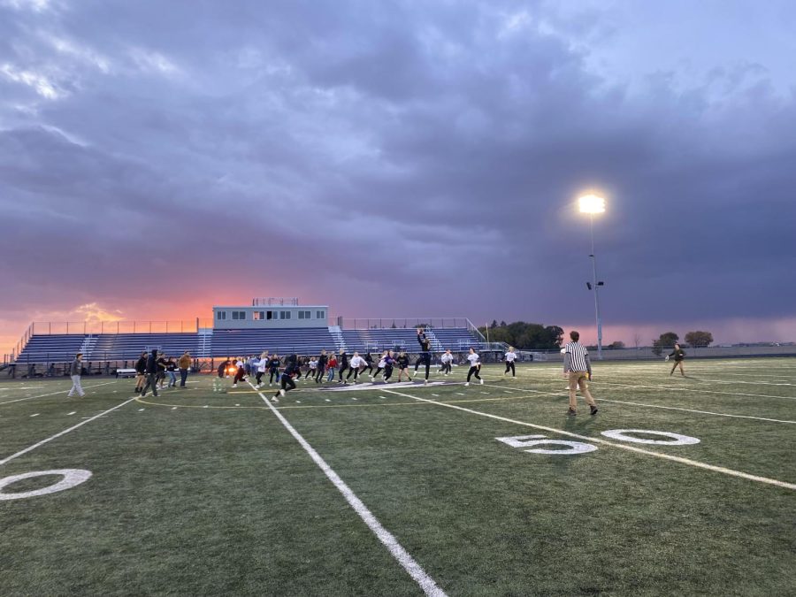 NUHS junior and senior girls played a competitive game of powder-puff football on the turf during a rainy Wednesday. 