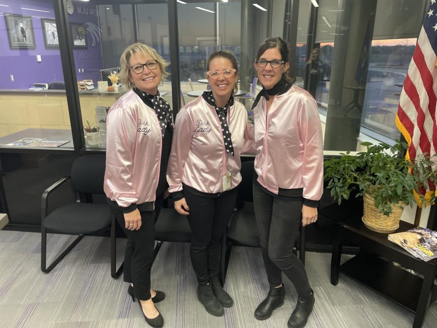 Office ladies of NUHS obey the Pink Lady Pledge: Act cool, look cool, be cool. 