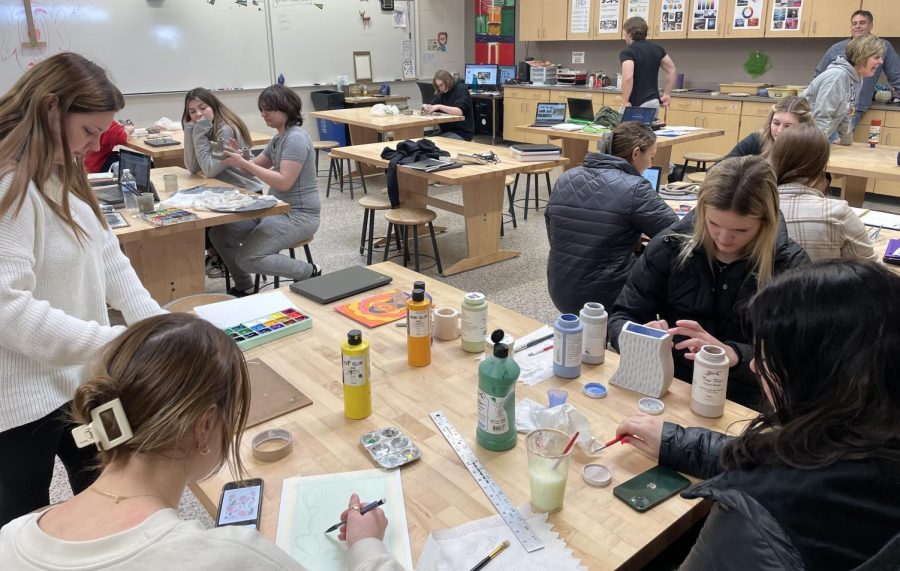 Thursday in the New Ulm High School art room Mr.Janke's advanced art class is working on their personal projects. Mr.Janke encourages the students to show their creativity by letting them pick what projects they want to do. Senior Ella Landsteiner said, "I took this class to hang out with my friends while learning more about pottery." 