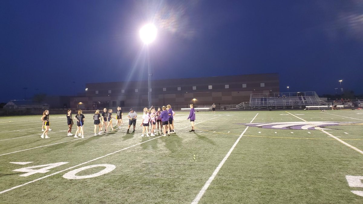New Ulm juniors upset seniors in an intense powder-puff  football game during homecoming week.