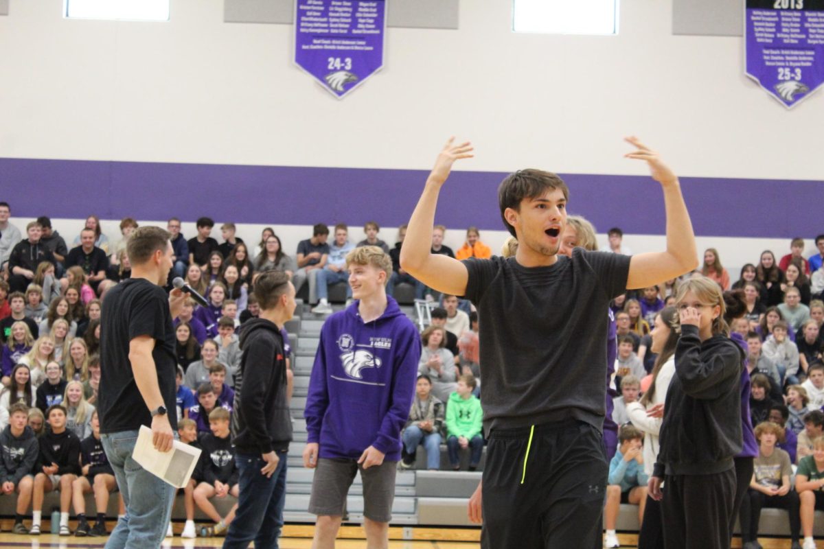 Foreign exchange students announced and hyped for the new year 