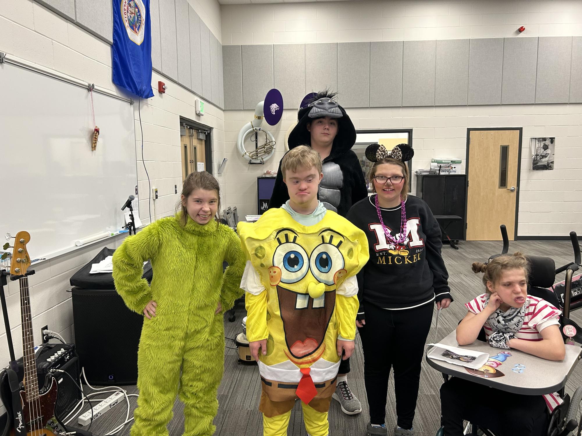 Jenna Jay, Bryce Braulick, Carson, Jaida Fromm, and Emily dress up for Halloween! (left to right)