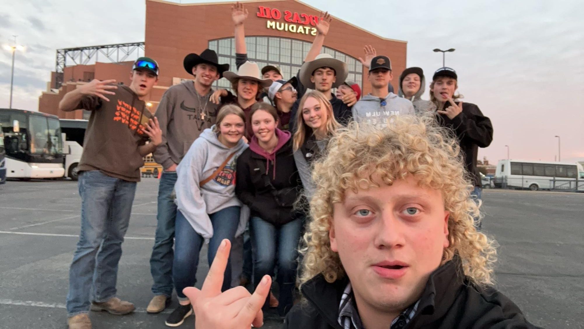 A group selfie with members from the New Ulm and GFW FFA chapters.