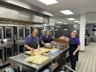 Lunch Ladies 