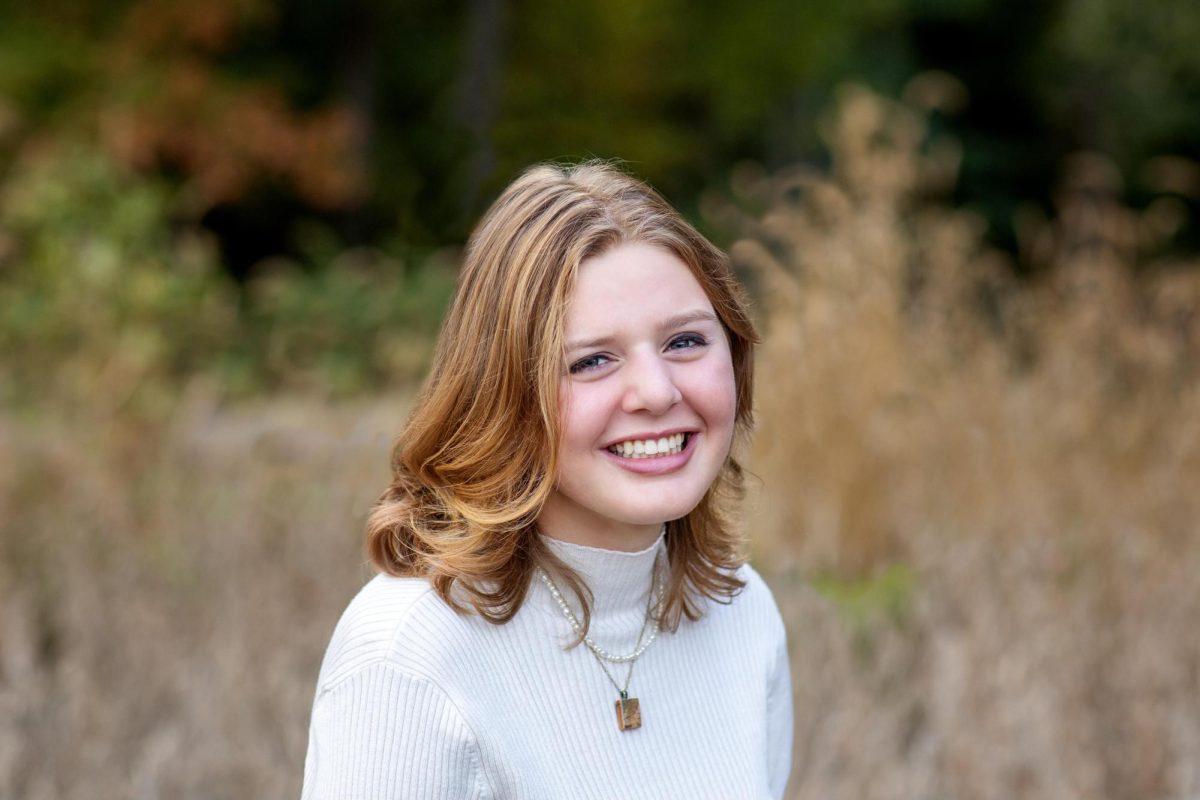 Sophia Furth's senior picture 