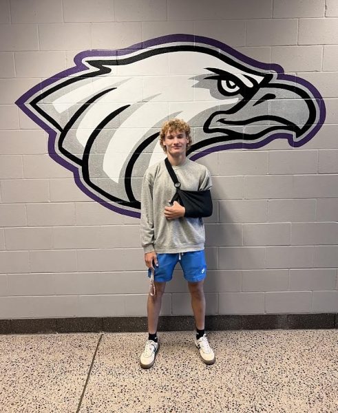 Starting Senior QB Preston Holberg in an arm sling at NUHS on Tuesday Morning. Due to his injury he must wear the sling for four to five months. "My collarbone is sore from time to time and it feels more of an uncomfortable feeling instead of pain," Holberg said.