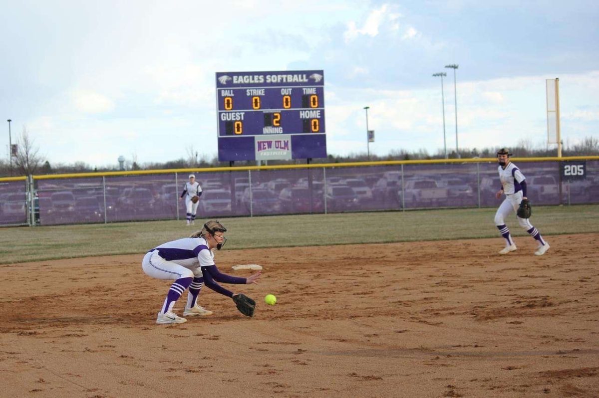 Lauren Schmiesing receiving a ground ball. 