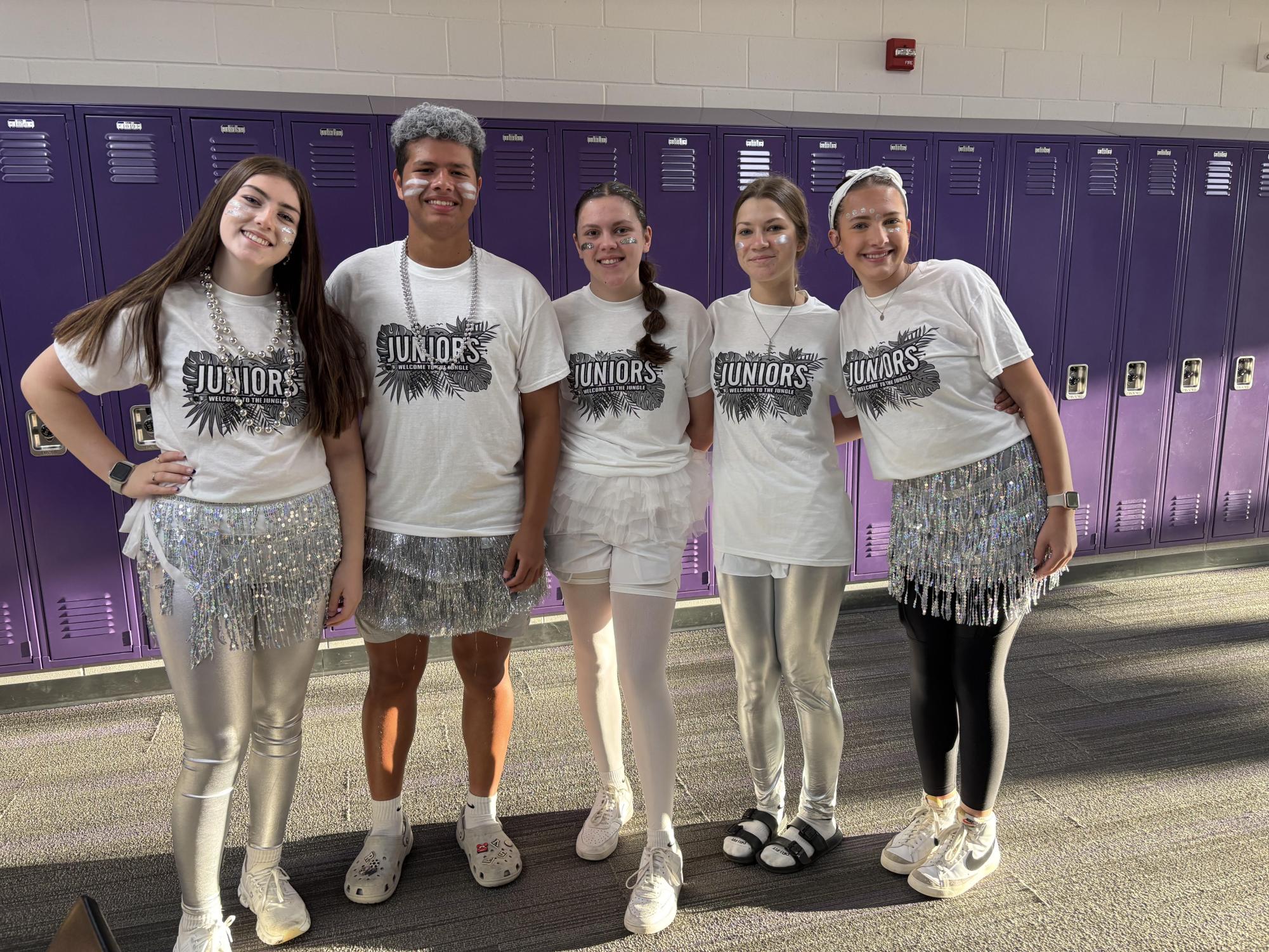 Juniors Frankee Vavra, Aaron Sanabria, Claire Beranek, Violet Beranek, and Emma Beranek get ready to battle in Battle of the Classes