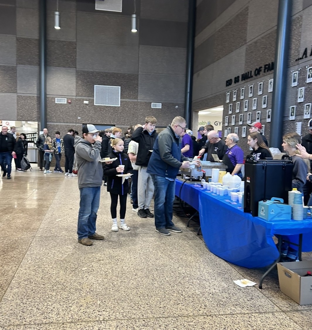Early morning FFA event serves up