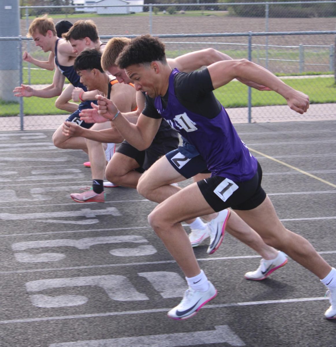 Jamison Portner begins to break away from the pack