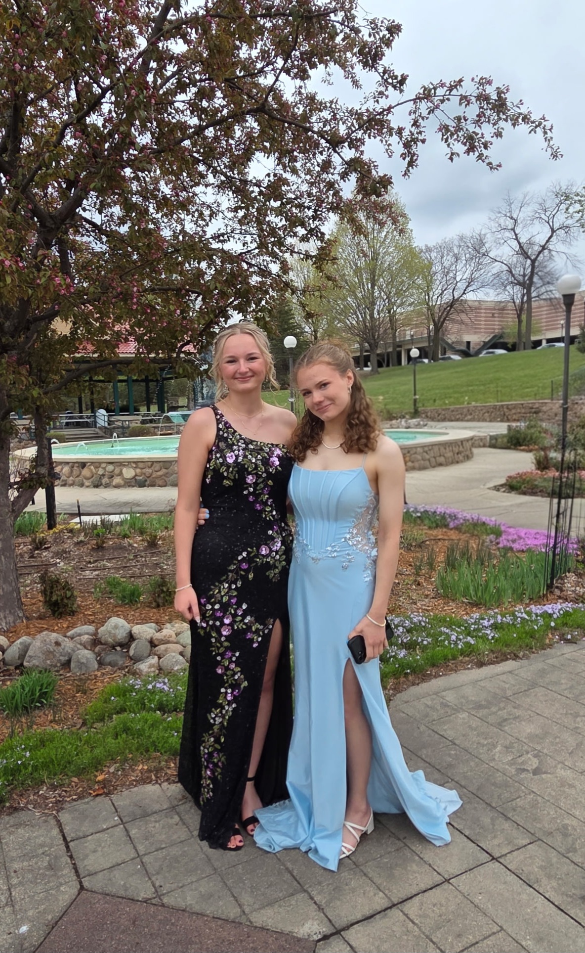 Juniors Maddy Meyer (left) and Grace Holberg (right)