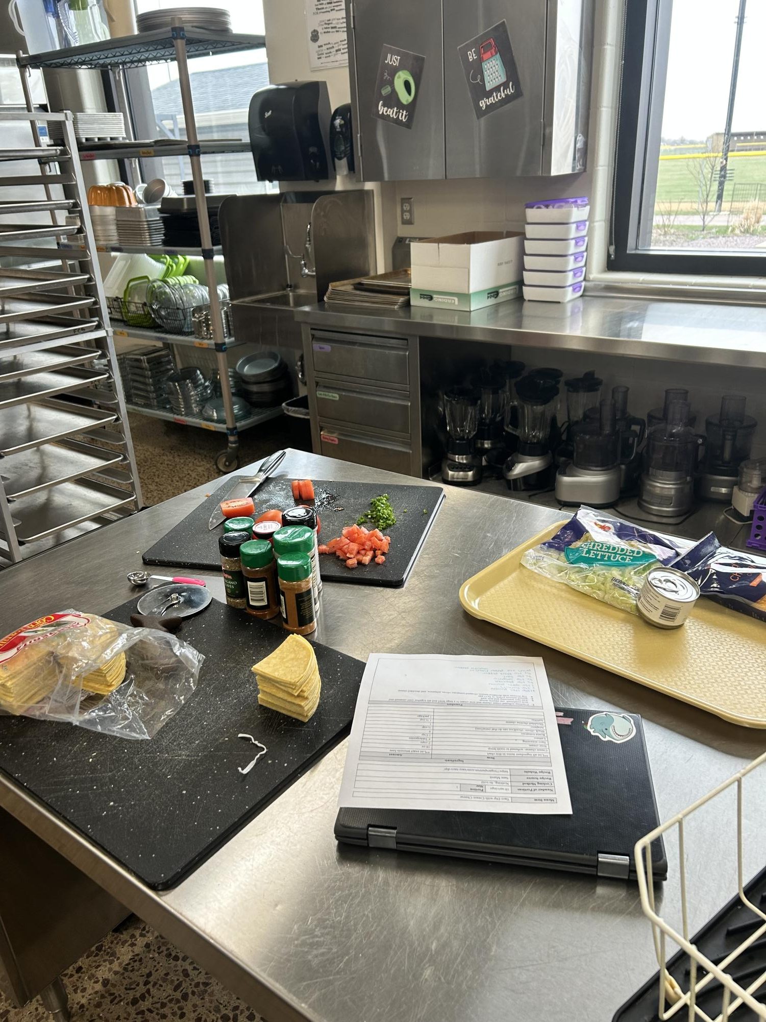 Students prepping their food.